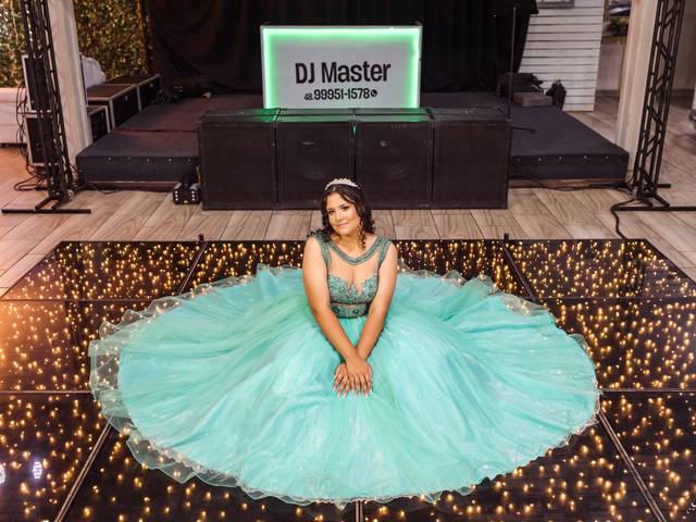 Quinze anos de Bruna Laurindo