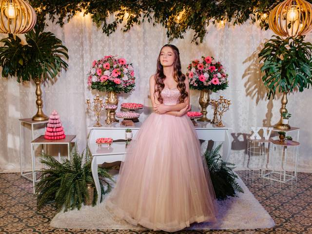 Quinze anos de Fernanda Grunow