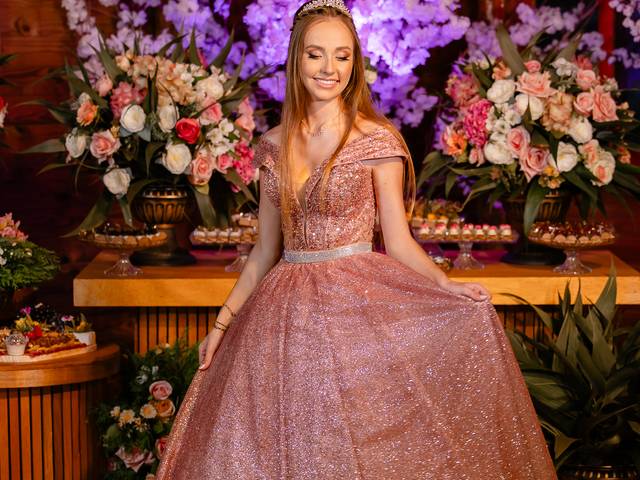 Quinze anos de Emily de Stefani