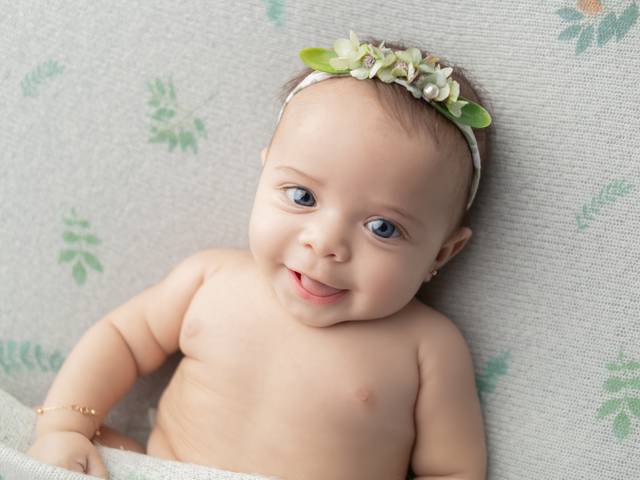 Milestone Session of Louise`s Milestone 3 Months 
