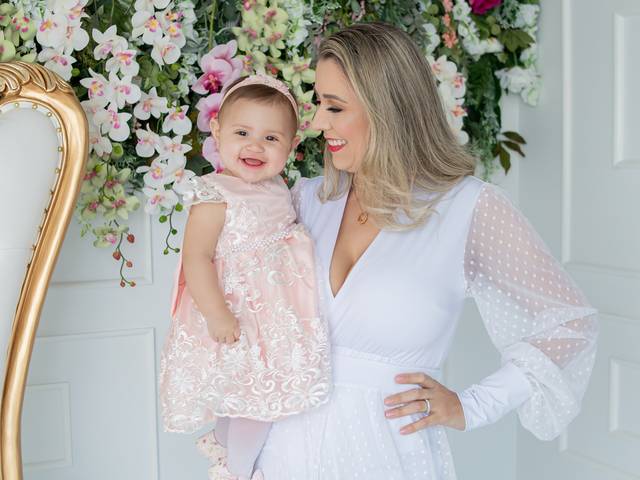 Family Session of Khloe - Mom's Day Session
