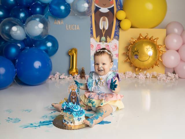 Cake Smash Session of Anna Lucia's Cake Smash Session