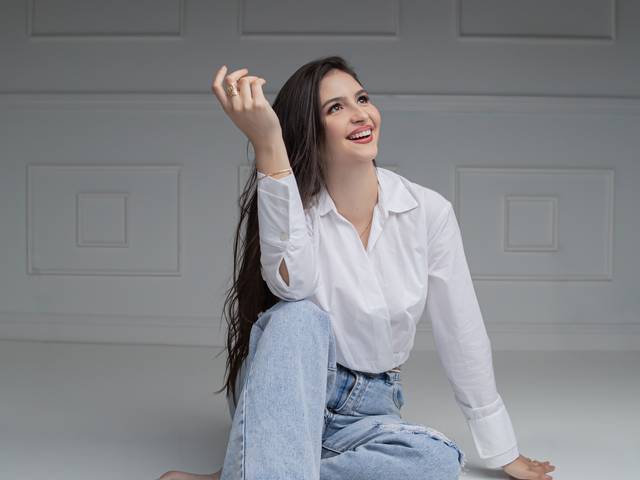 Headshot & Feminine of Joyce Camargo