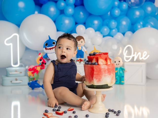 Cake Smash Session of David Turned one