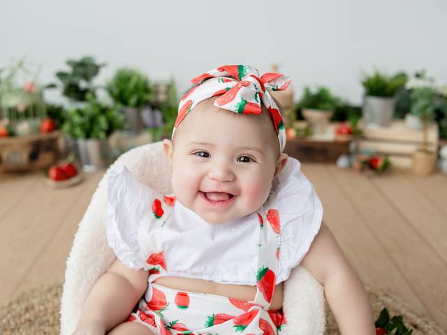 Milestone Session of Khloe's Milestone Session - 06 Months Old - 