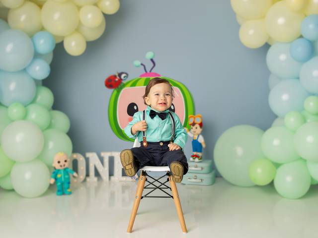 Cake Smash Session of Lennox's Cake Smash - First Year