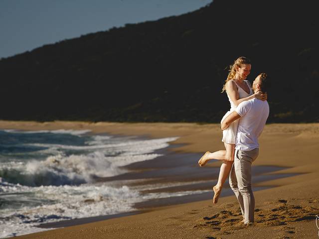 Casamentos de Ensaio Pré-Wedding na Praia da Armação | Alessandra e Martijn | Florianópolis