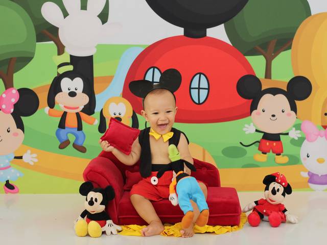 Acompanhamento meninos de Mickey 