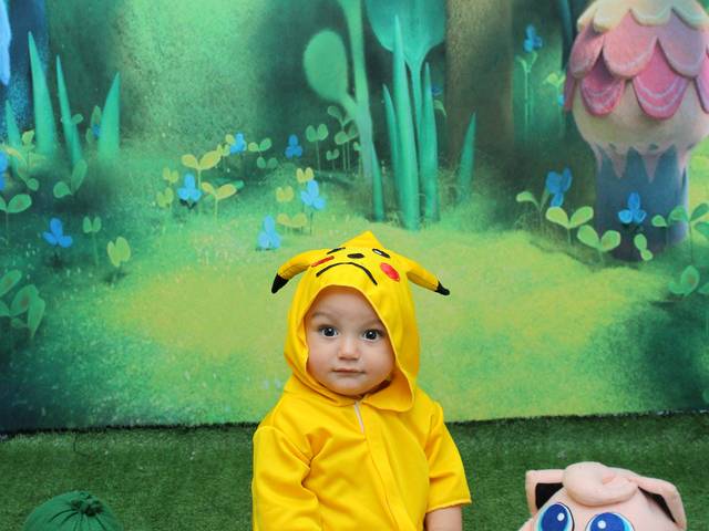 Acompanhamento meninos de Pikachu