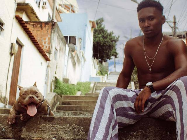 MODELO de Danilo e Hagnar