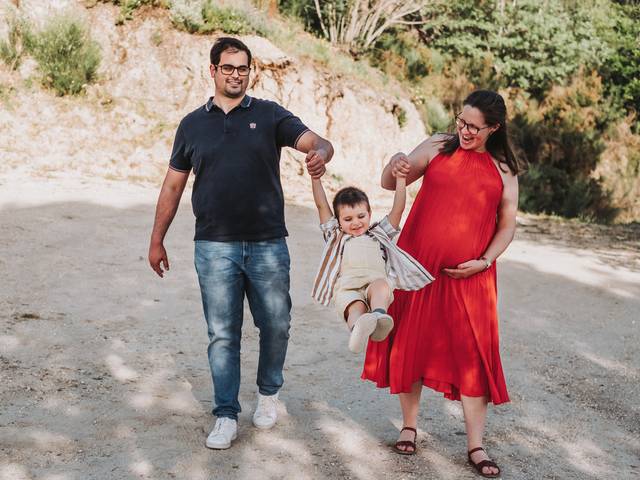 Grávida de Mariana + António + Manuel = Constança