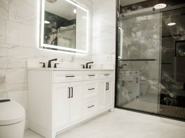 interiors of BATHROOM SWANZEY-NH