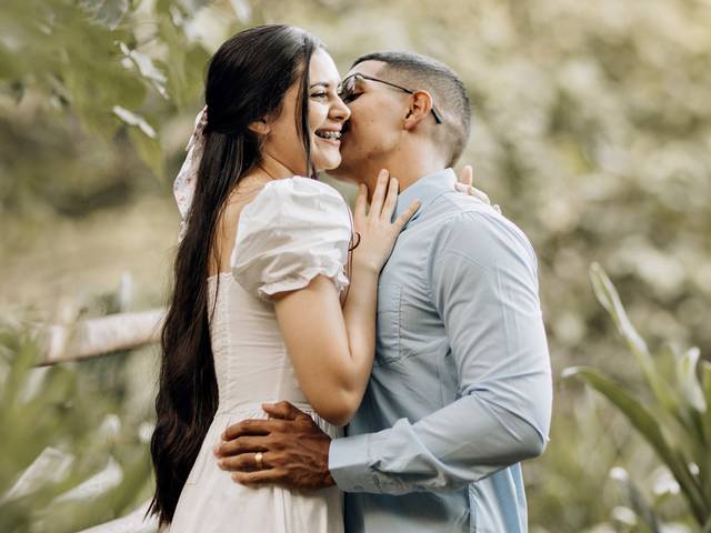 Ensaio Casal  de Pré-wedding no Parque Basalto com Matheus e Andressa | Fotógrafa em Araraquara