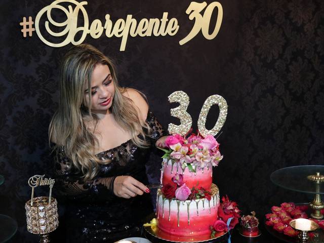 Aniversários de 30 anos Thalita