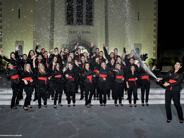 FORMATURA de ENSAIO EM STUDIO DIREITO - CHRISFAPI 2018.1