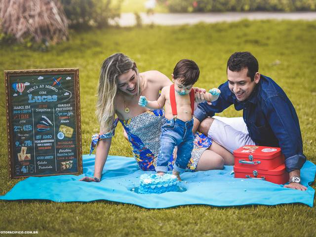 SMASH THE CAKE de Lucas