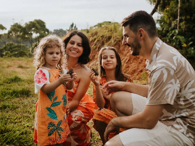 FAMÍLIA of FAMILIA DA ISA E DA HELENA