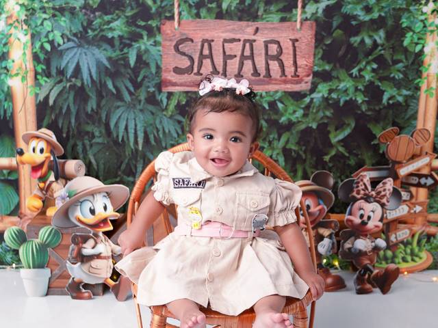 Acompanhamento Mensal de Acompanhamento Personagens Menina