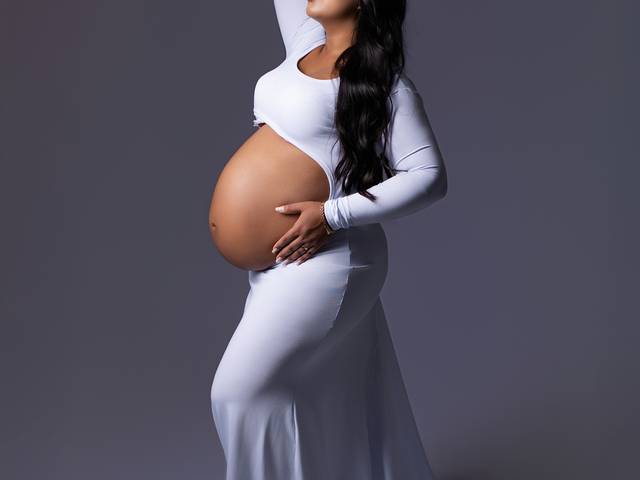 Gestante de Ensaio Gestante fundo liso