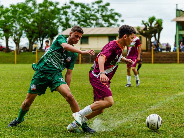 Futebol de Domingo de Copa Regional de Futebol de Campo em Mormaço