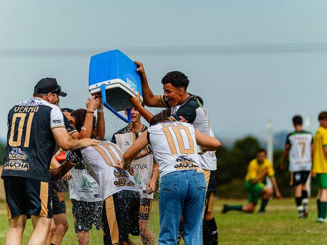 Futebol de Finais que ficam na memória: Tio Hugo viveu um domingo de decisões e emoção