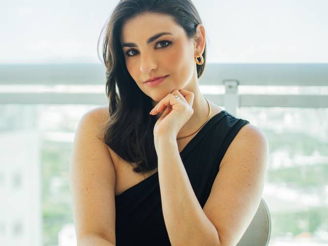 Corporativo de Natalia Siqueira