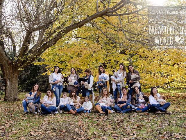 LACTANCIA MATERNA de BREASTFEEDING WORLD  