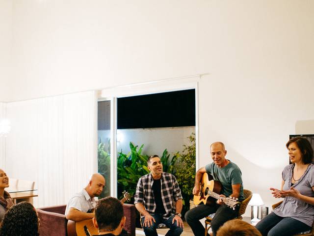 Comerciais de Ministério Vineyard Piratininga | Adorando em Casa