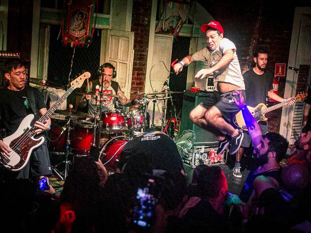 Shows de DeaD FiSH turnê 30+1, show na Vila do Porto- Centro Histórico de João Pessoa, Paraíba.