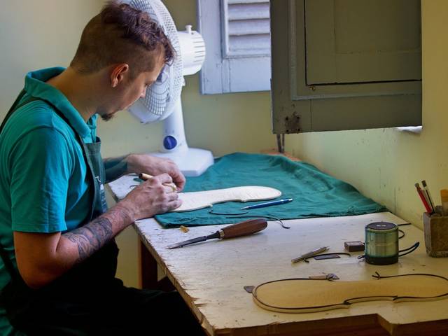 Documentação de Ensaio Documental Luthier Wilfred Amaral