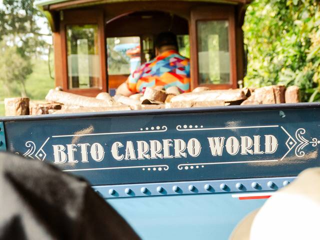 Retrato Corporativo de Beto Carrero World