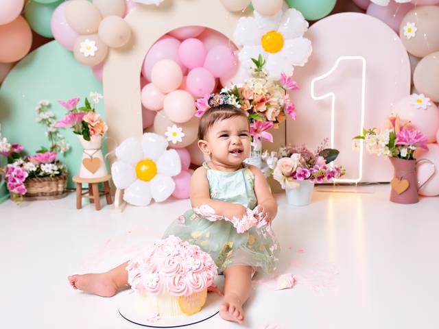 Um aninho  de Balão menina 