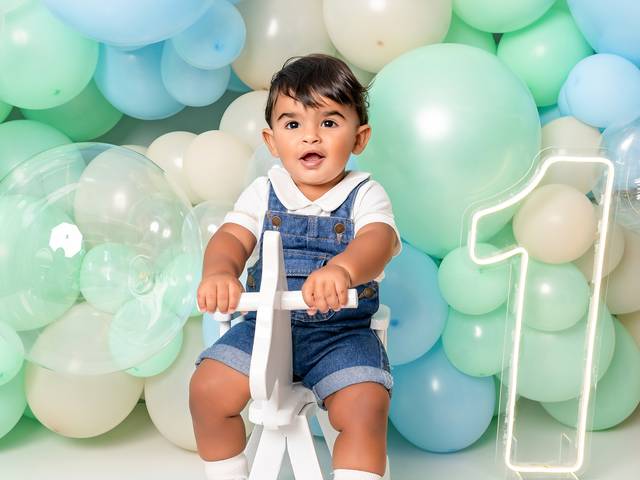 Um aninho  de Balão menino