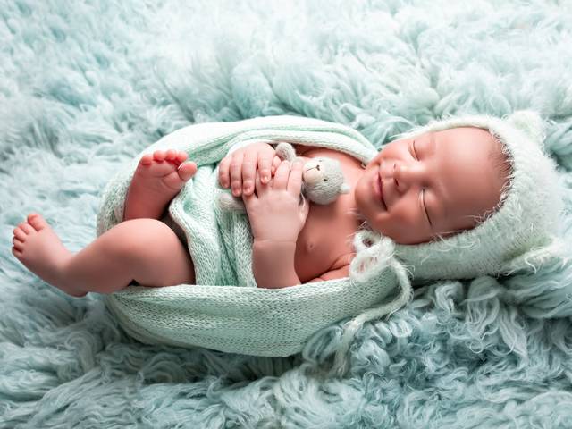 Newborn  de Pêlo  menino