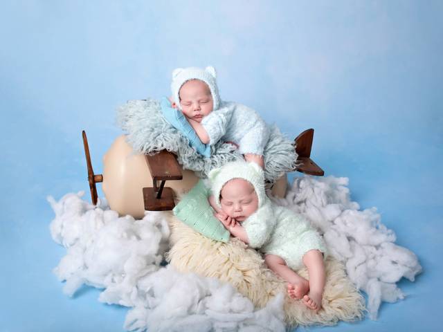 Newborn  de  Newborn gêmeos 
