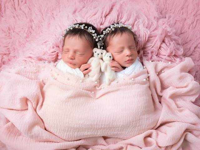 Newborn  de Pêlo gêmeos 