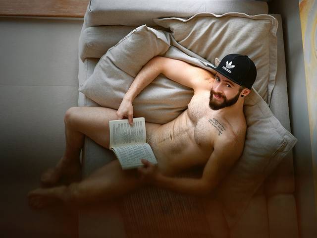 Ensaio Fotográfico de Sensual Masculino