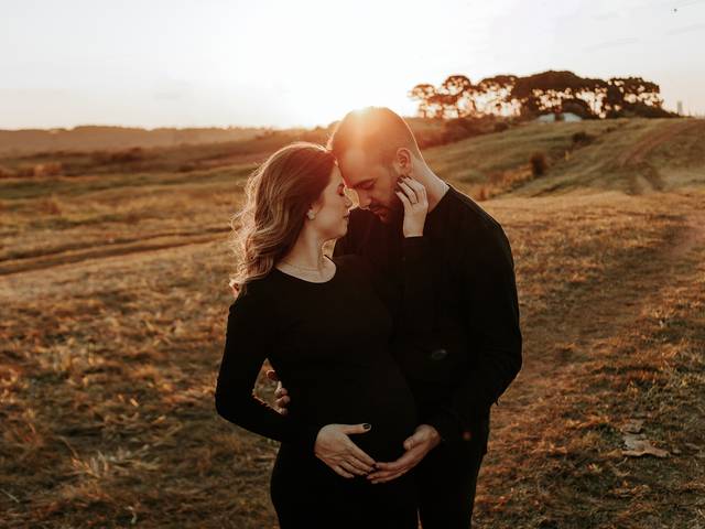 Gestante de Talisie e Jovem