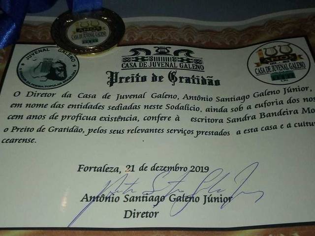 em destaque de Sandra Bandeira, Recebe um prêmio no Ceará