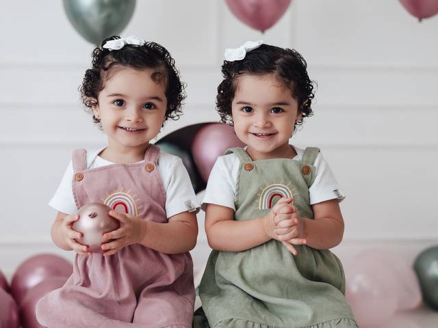 Crescidinhos de Maria Luiza e Maria Clara 2 anos