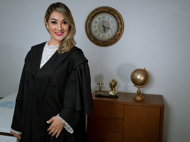 Retrato Profissional  de Bárbara - Advogada