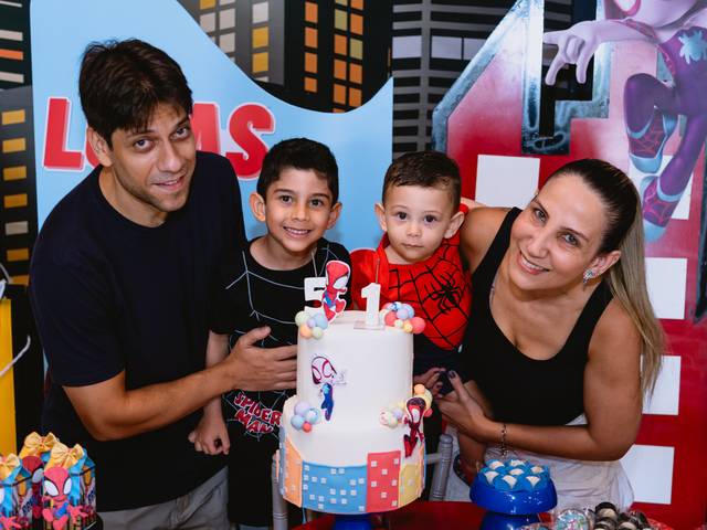 Festa Infantil de Aniversário Lucas 5 anos e Bruno 1 ano