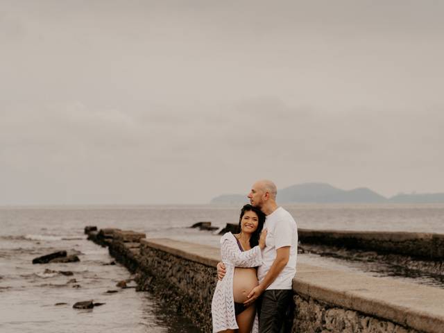 Gestante de Ensaio Gestante no Estúdio e na Praia em Santos