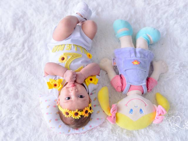 bebês de Acompanhamento da Hellena