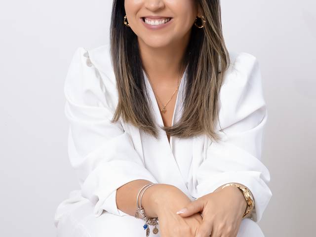 CORPORATIVO de CORPORATIVO | PRA. ANA CLARA STERQUE