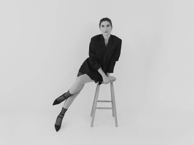 ESTÚDIO- Corporativo de ESTÚDIO CORPORATIVO-BRUNA OLIVEIRA