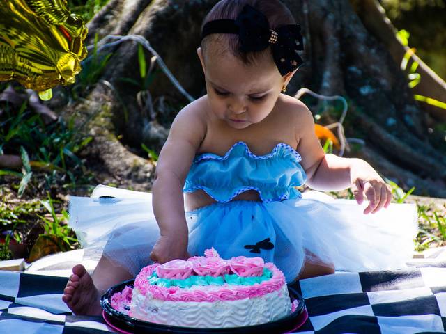 Ensaios Infantis  de Smash The Cake Larissa no País das Maravilhas