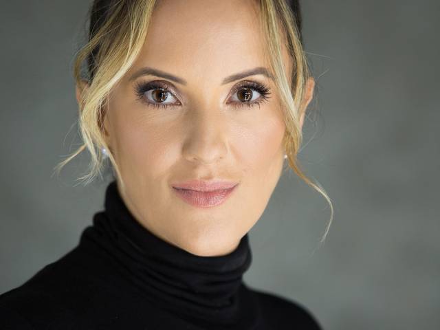 Perfil Profissional de Dra Daniella Espinel