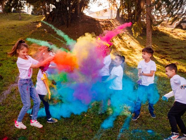 Infantil de Dia das Crianças - Cores e Donuts
