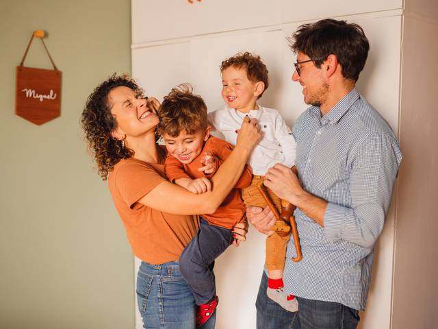 Família de Miguel e Augusto - Uma tarde divertida em casa